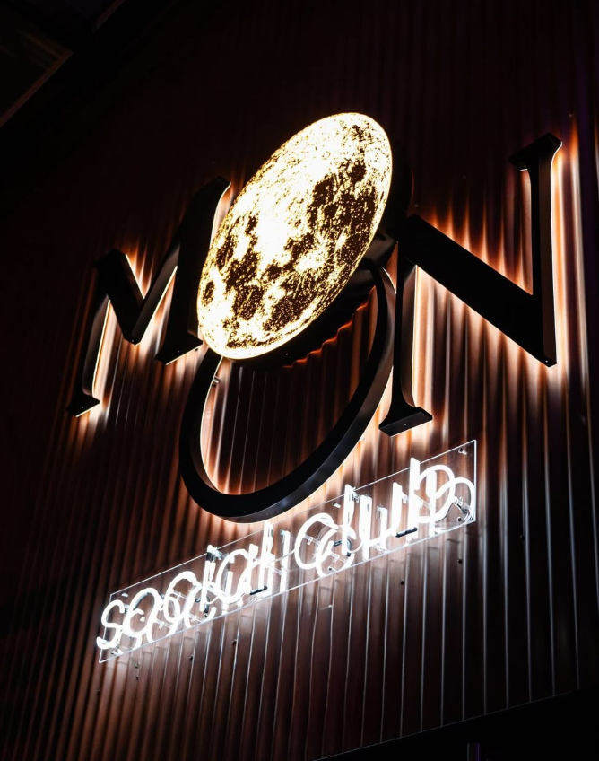 Moon Social Club